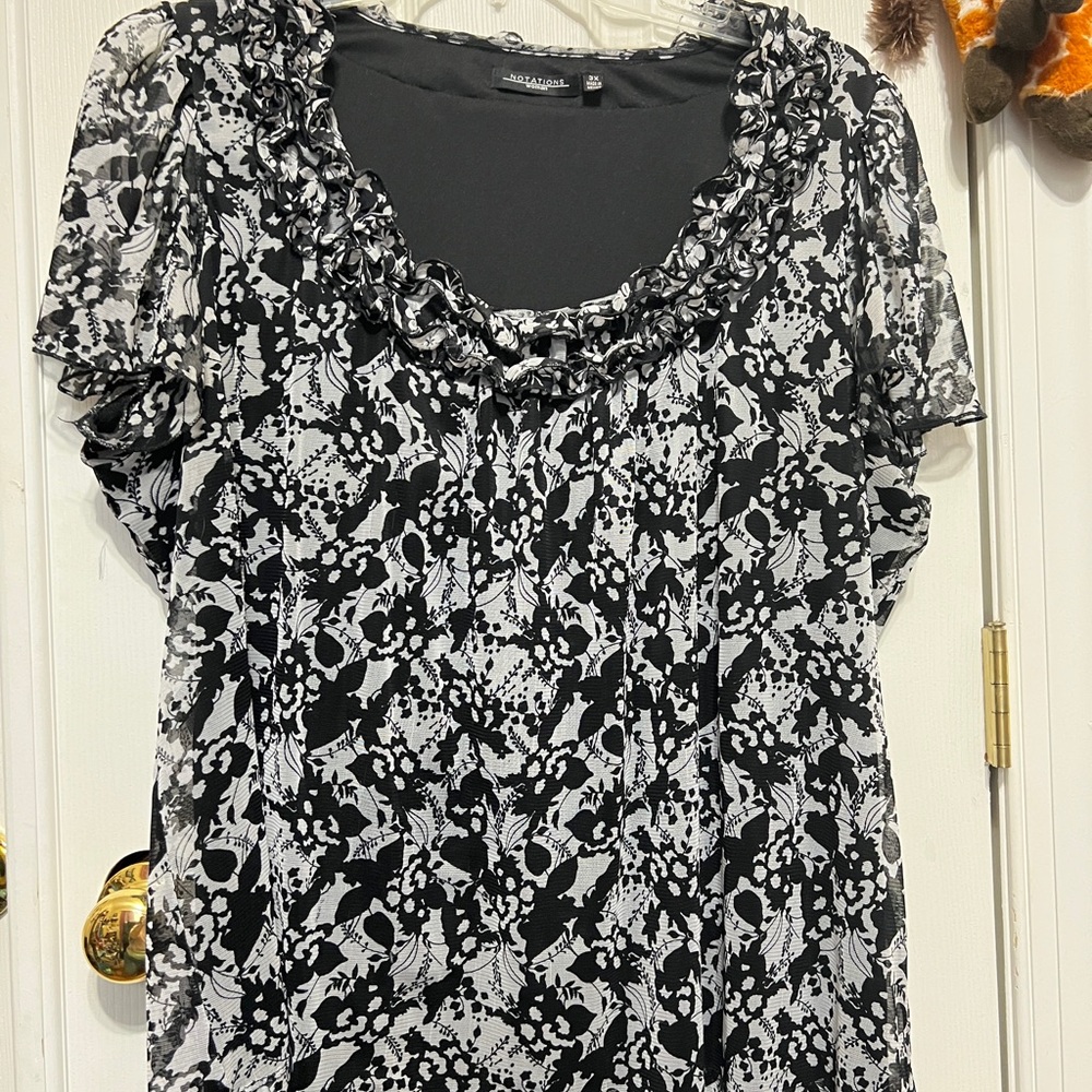 Chico's Black and White Women's Top